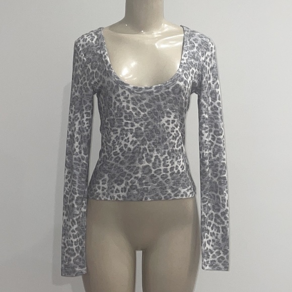 Z Supply Hollis Leopard Sweater Top Heather Grey Small - Picture 4 of 8